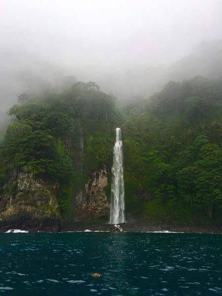 Catarata Isla del Coco